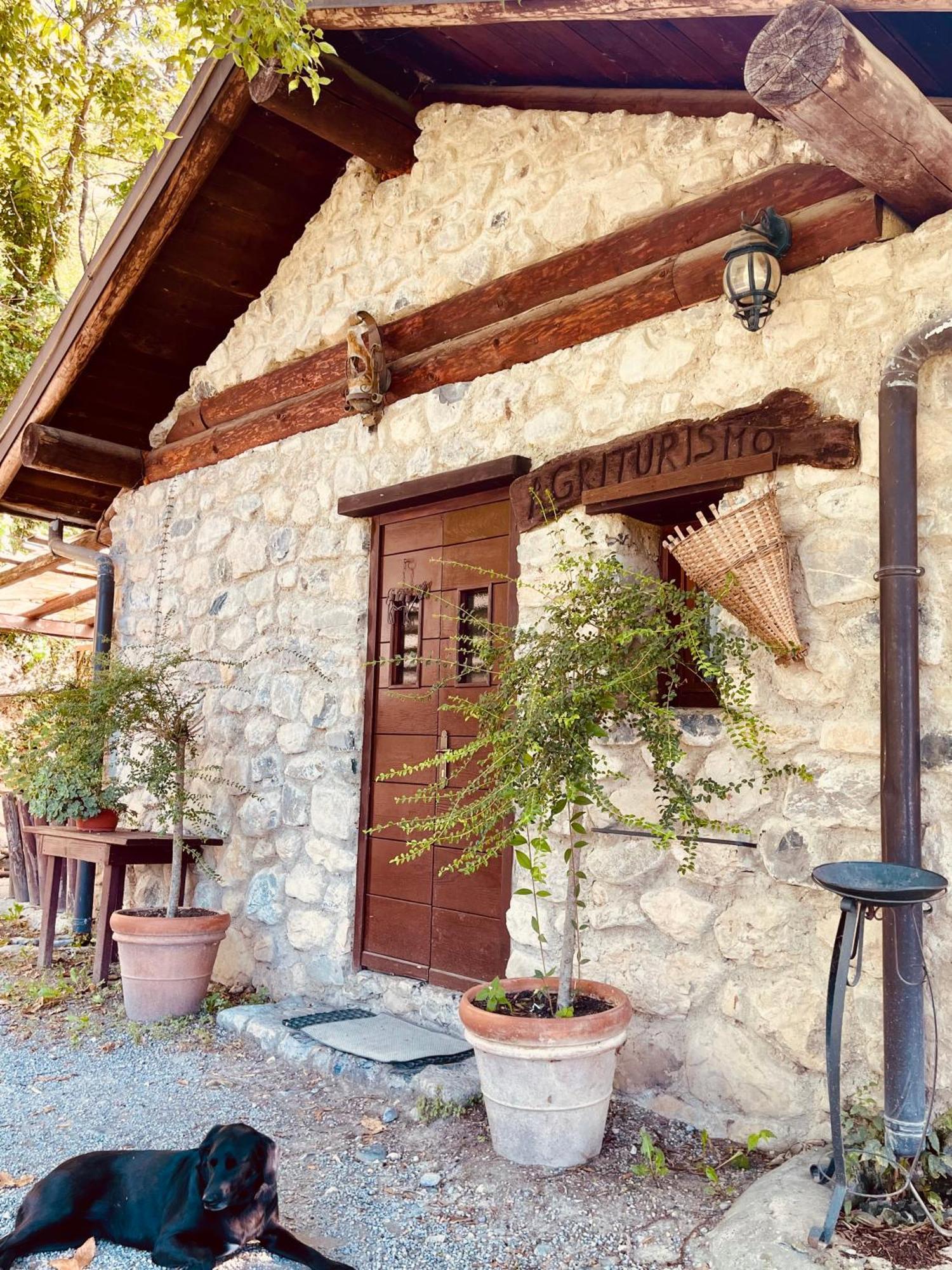 Agriturismo La Selvaggia Мандельо дел Ларио Екстериор снимка